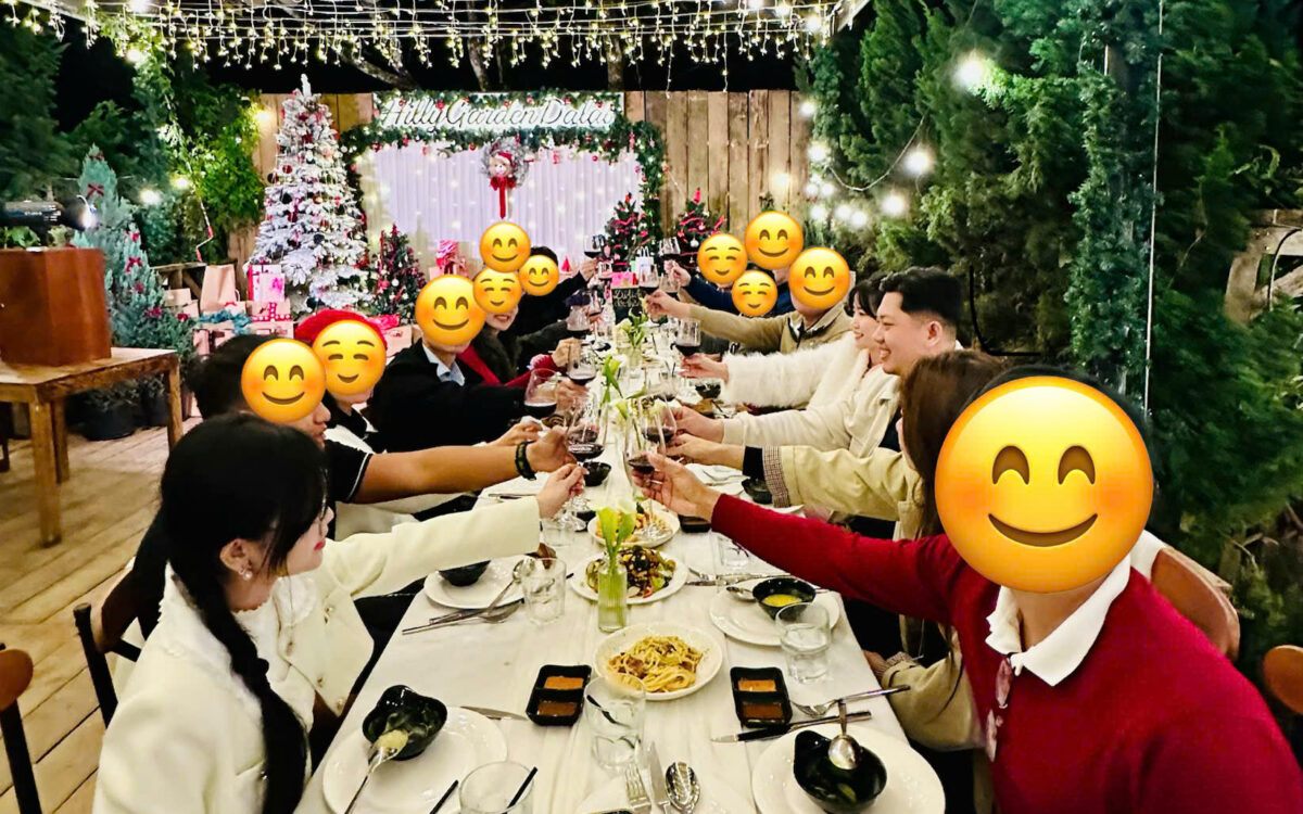 Dịch vụ mai mối, hẹn hò được tổ chức thông qua các chương trình tour du lịch độc thân